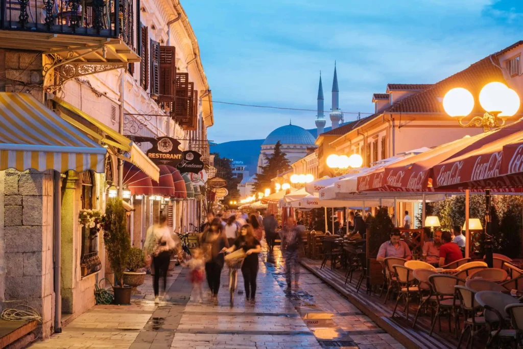 İşkodra Gezilecek Yerler | En Güzel 13 Yer - İşkodra Gölü'nde Tam Günlük Özel Tekne Turu Kotor