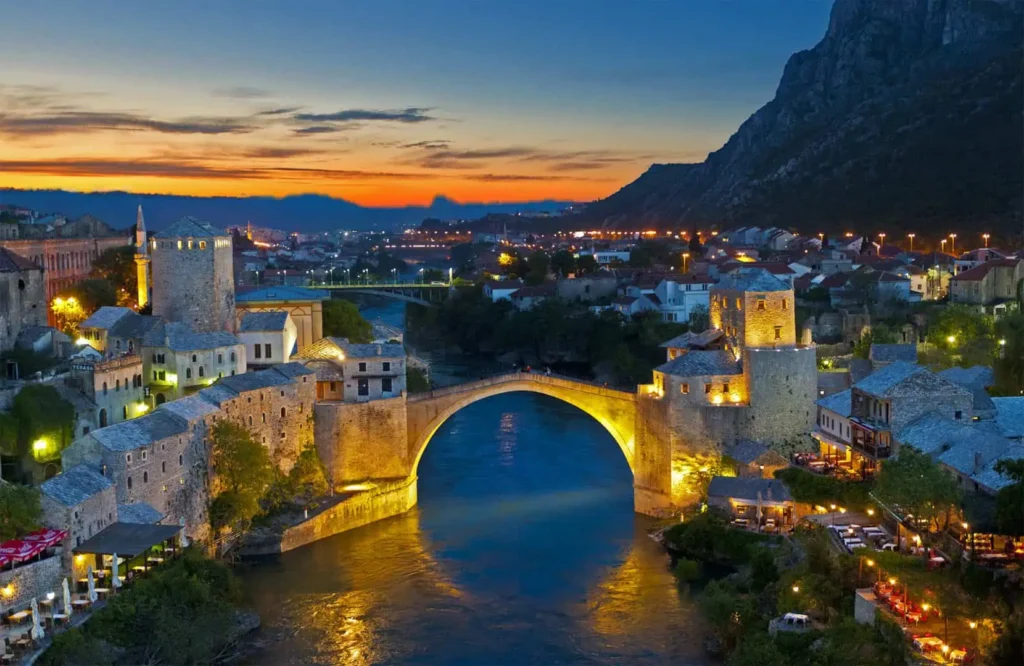 Osmanlı-Köprüsü-Eski-Köprü-16.-Yüzyıl-Mostar-Bosna-Hersek